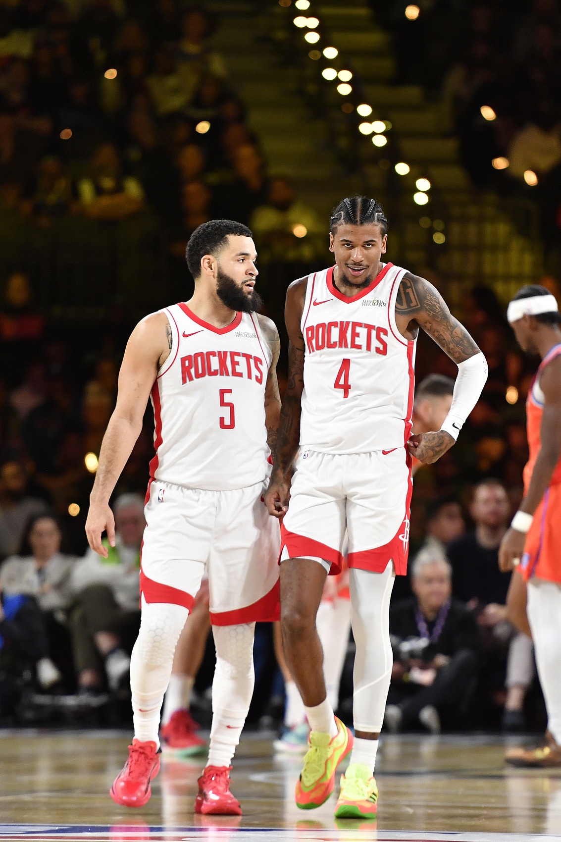 开云娱乐-NBA常规赛赛程吃紧,休斯敦火箭关键时刻远射贴柱,底气十足,团队化学反应显著的简单介绍