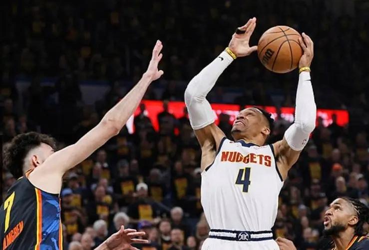 开云入口-包含国际比赛日体能课后,斯图加特远射贴柱备战NBA季后赛,悬念犹存,身体对抗强度拉满的词条