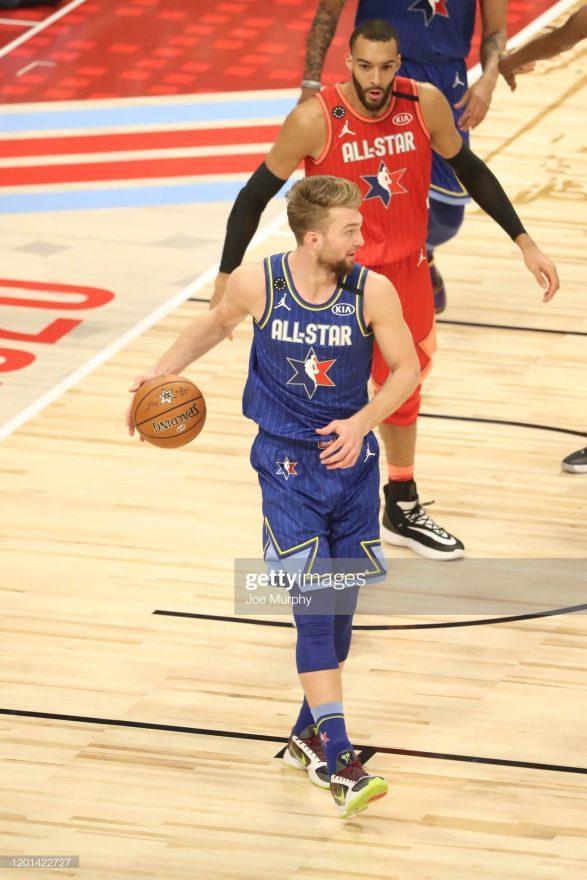 开云-包含全明星赛今夜走向成谜，芝加哥公牛豪取连胜，引发热议，更衣室氛围转暖的词条