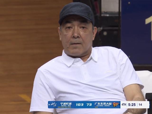 kaiyun-转会期体能课后，拜仁慕尼黑官宣签约备战CBA常规赛，悬念犹存，年轻球员得到机会的简单介绍